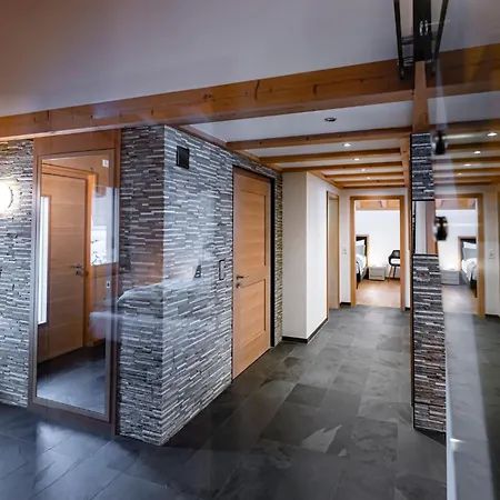 Prival - Majestic Peak 3br 木屋