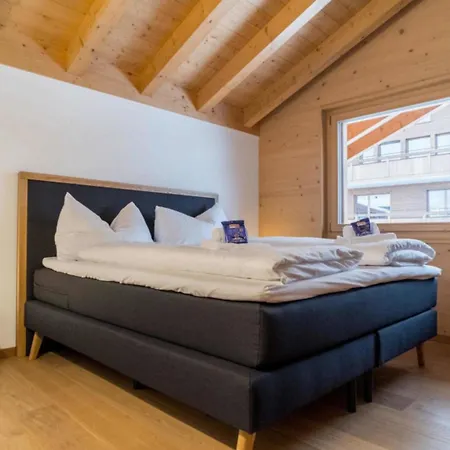 Prival - Majestic Peak 3br 木屋 格林德瓦