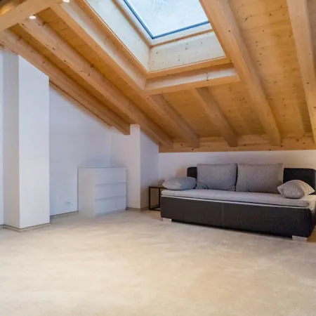 Prival - Majestic Peak 3br 木屋 *