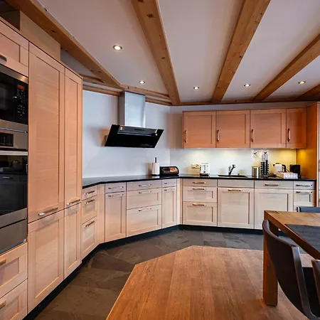 Prival - Majestic Peak 3br *