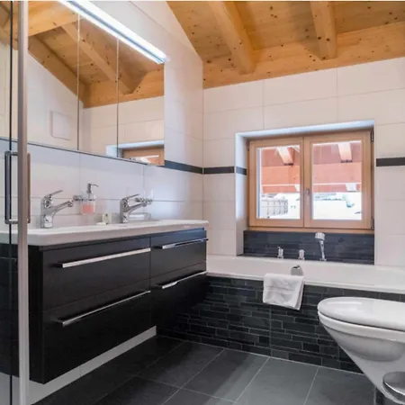 Prival - Majestic Peak 3br جريندلوالد